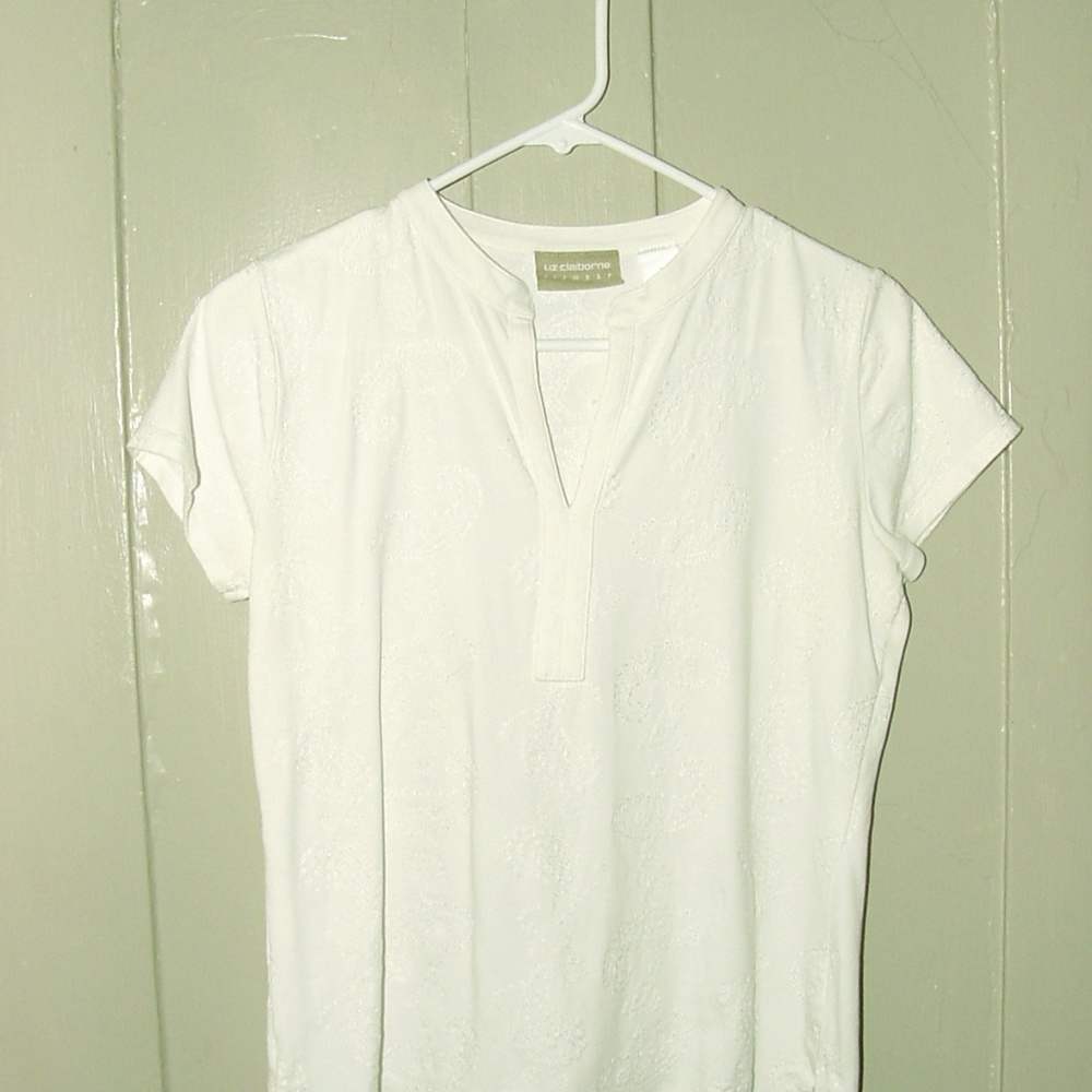 White Med. Tee by LIZ CLAIBORNE - LIZWEAR